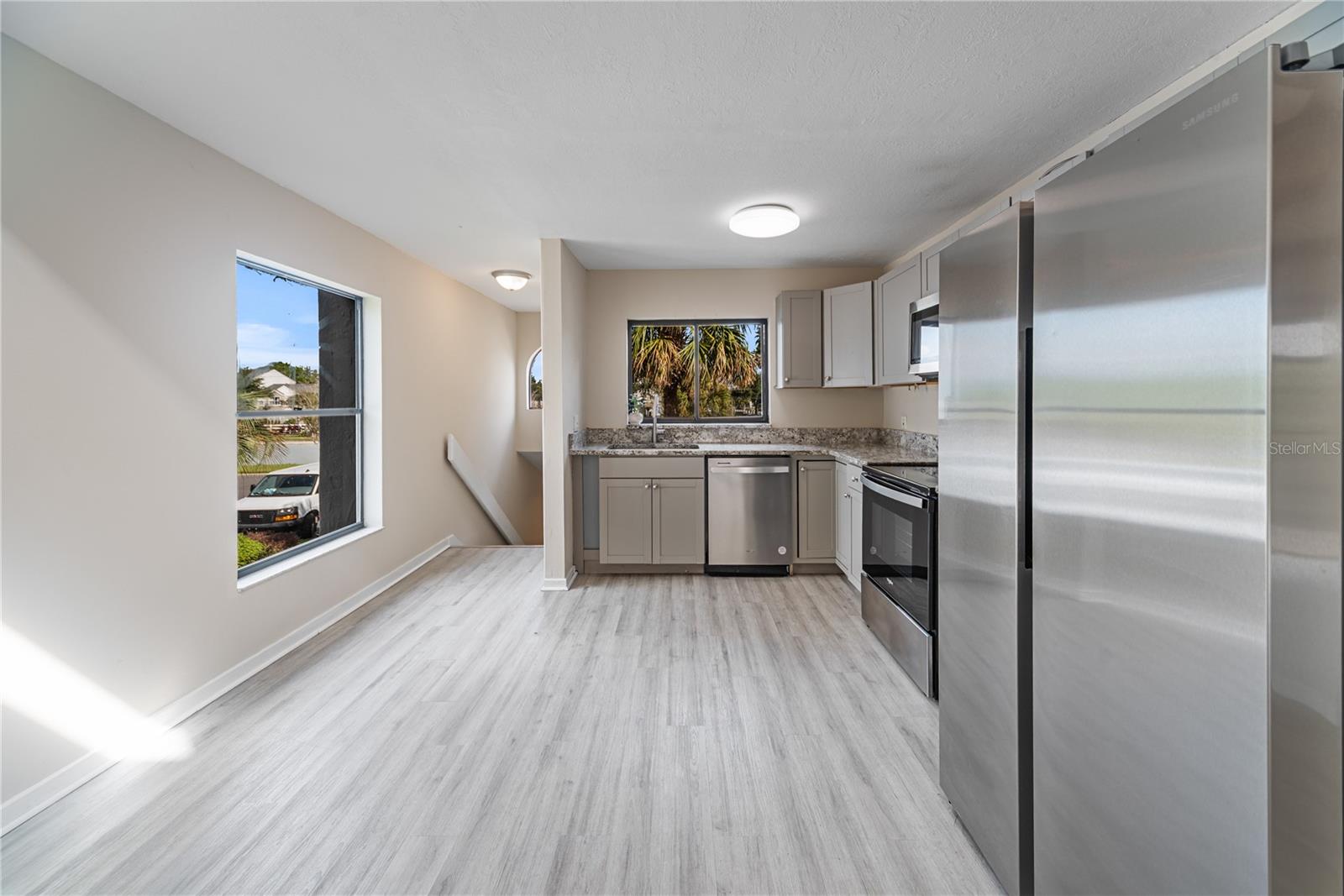 Image 8 of 38 For 4814 Marks Terrace 383b2l