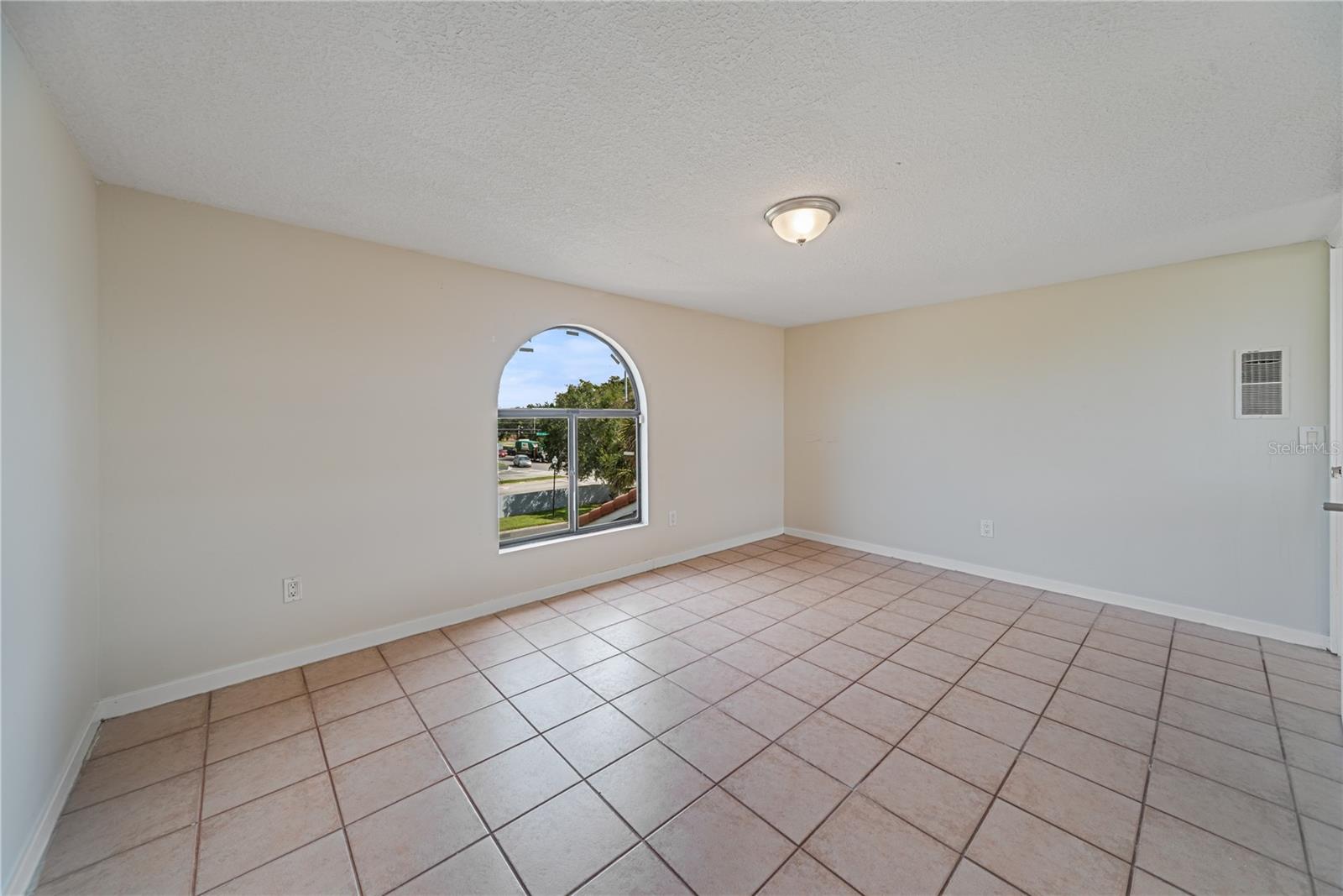 Image 21 of 38 For 4814 Marks Terrace 383b2l