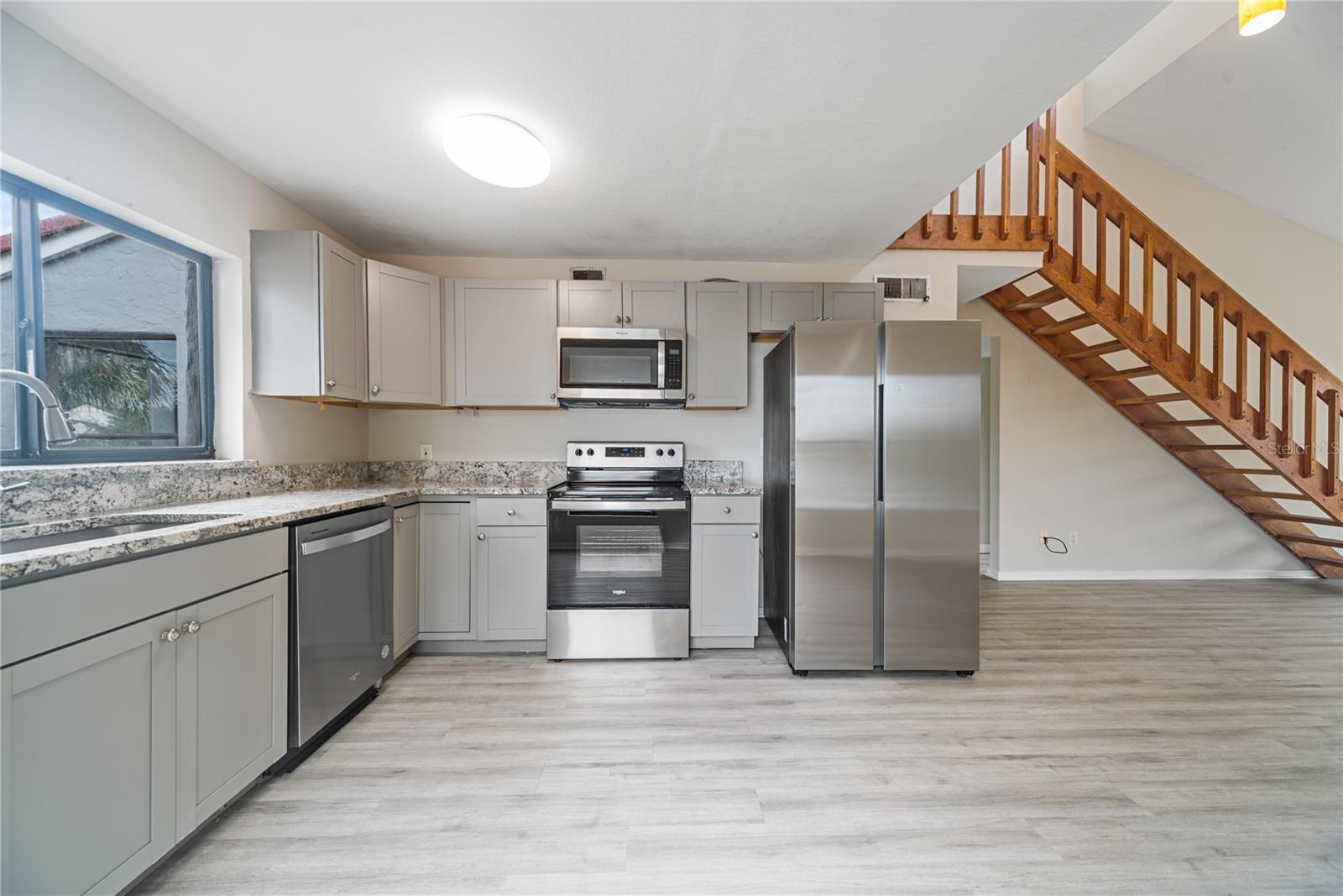 Image 25 of 38 For 4814 Marks Terrace 383b2l