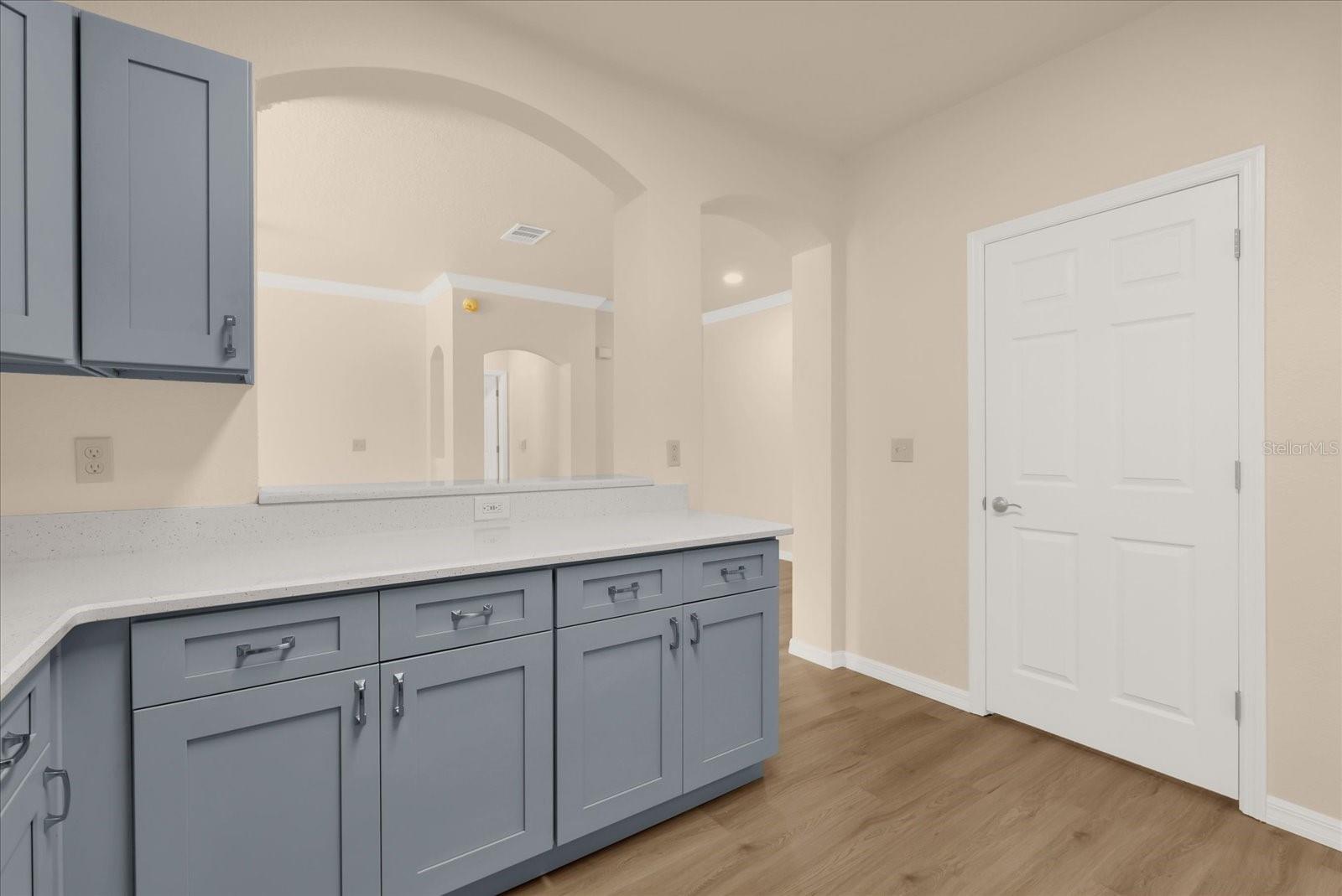 Image 13 of 29 For 158 Villa Di Este Ter  208