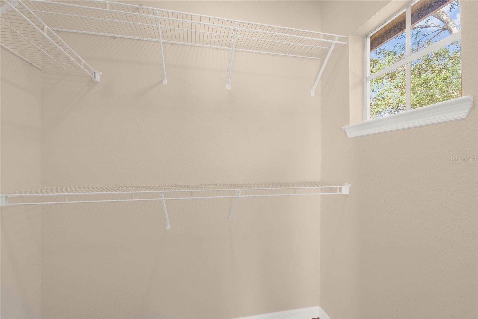 Image 19 of 29 For 158 Villa Di Este Ter  208