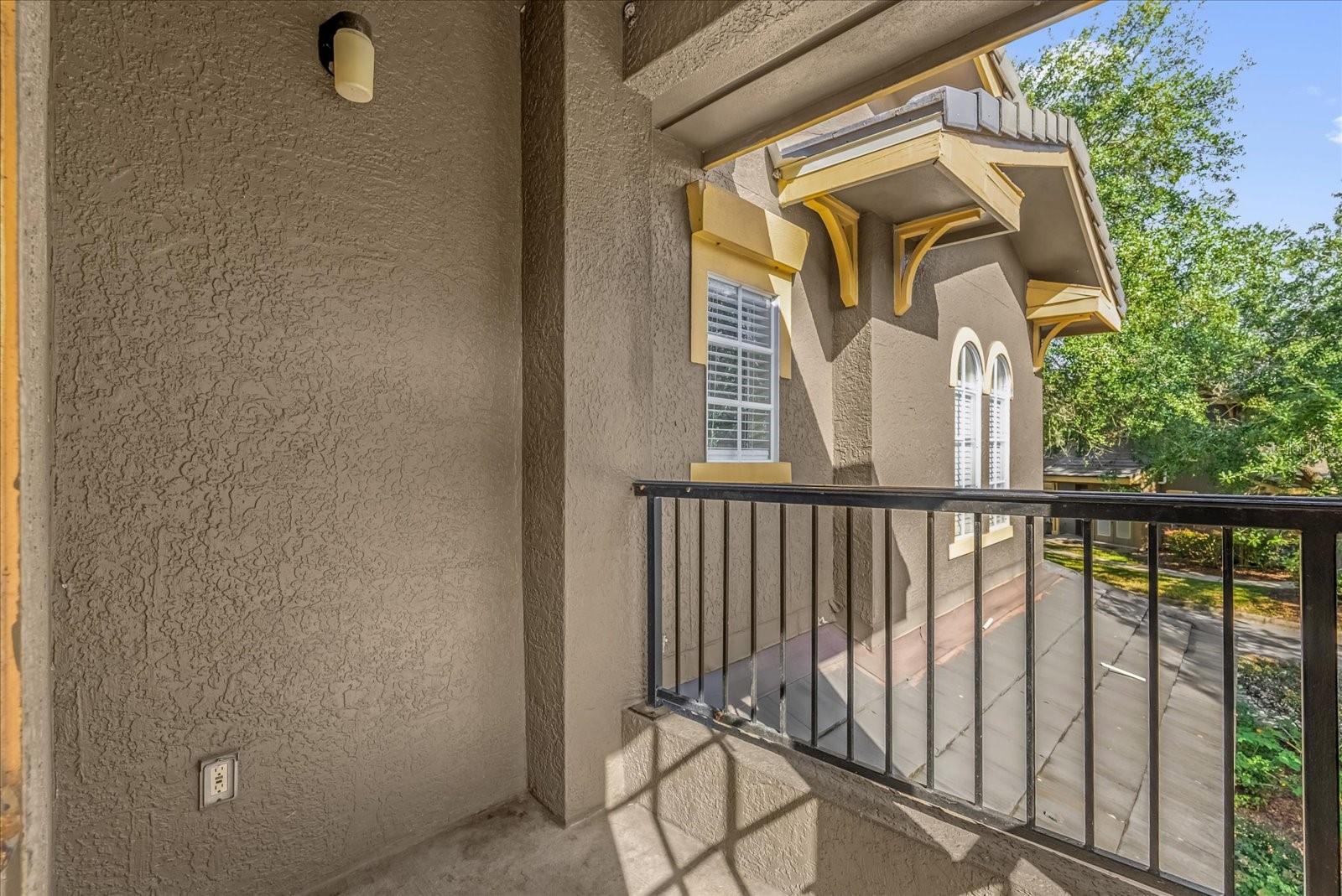 Image 20 of 29 For 158 Villa Di Este Ter  208