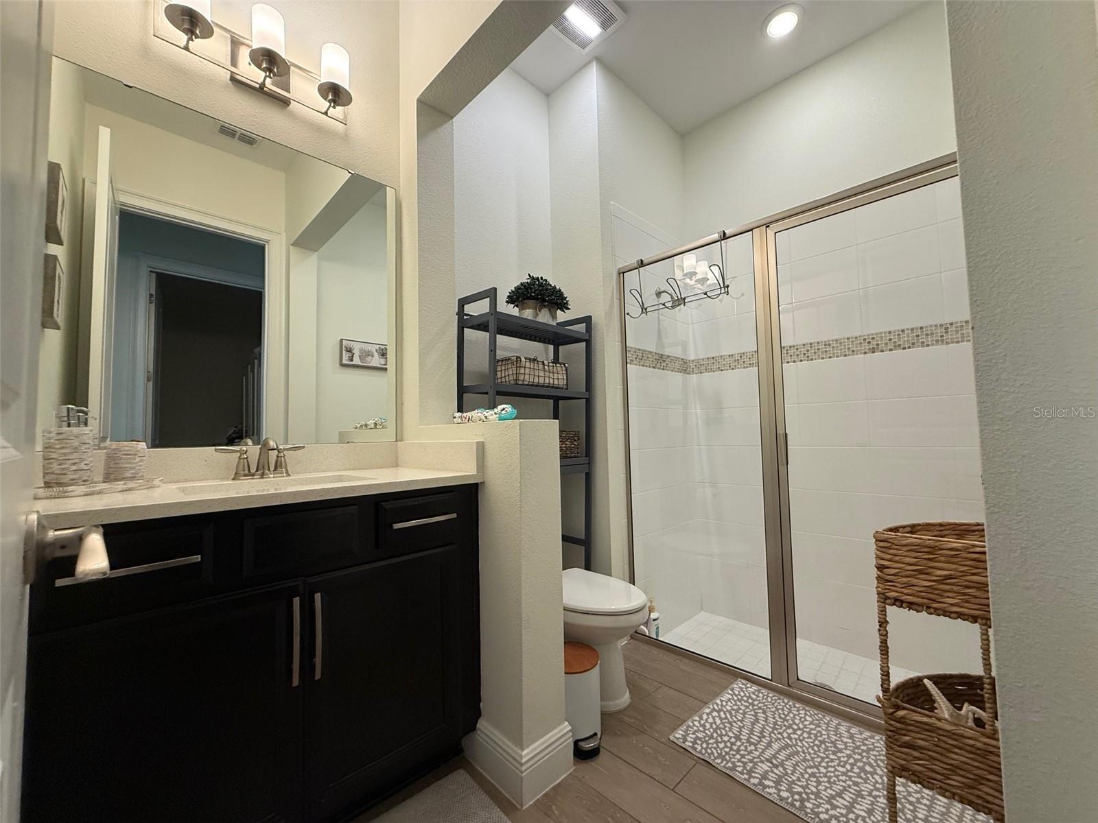 Image 15 of 30 For 10419 Bissell Street