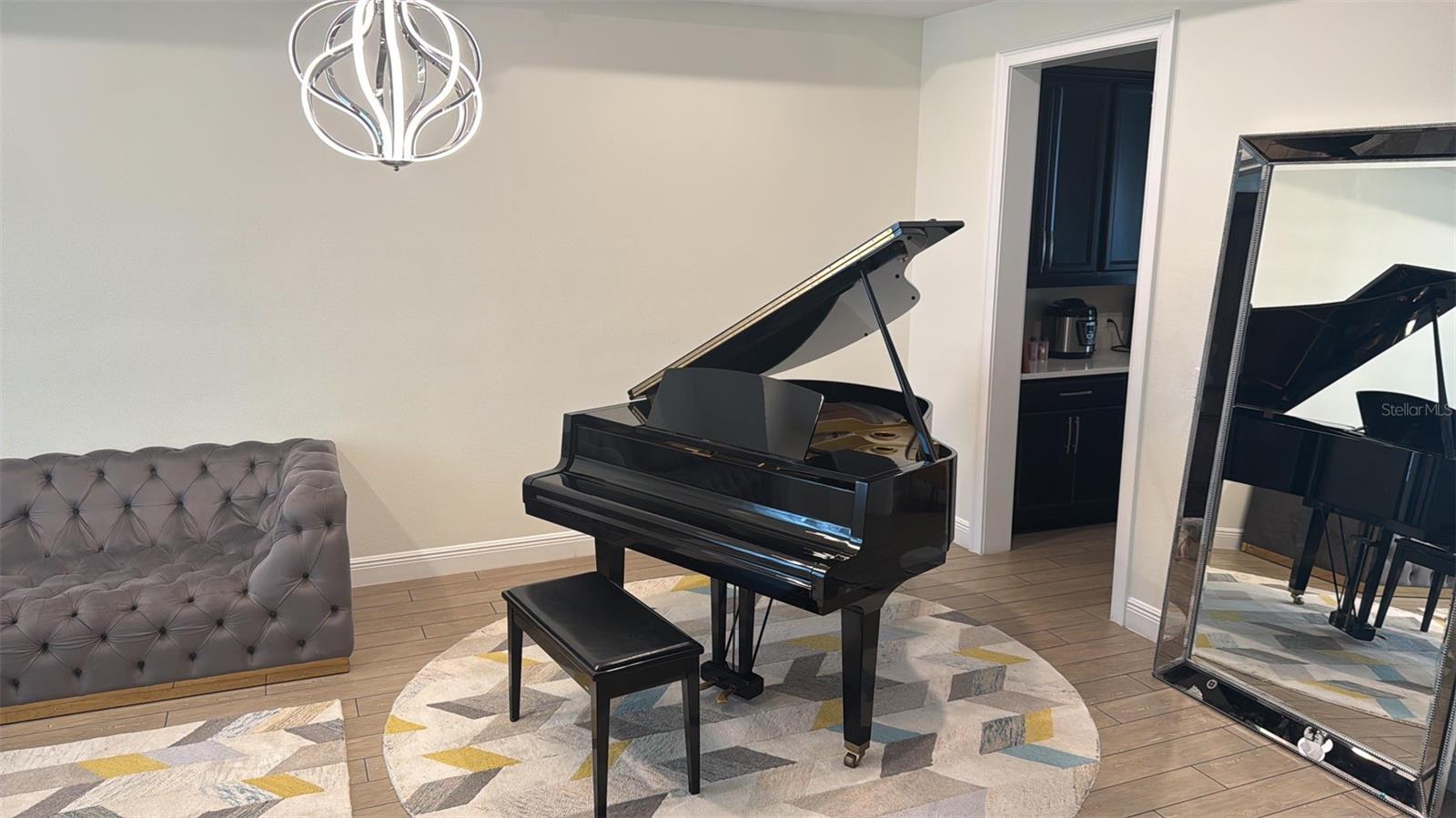 Image 2 of 30 For 10419 Bissell Street