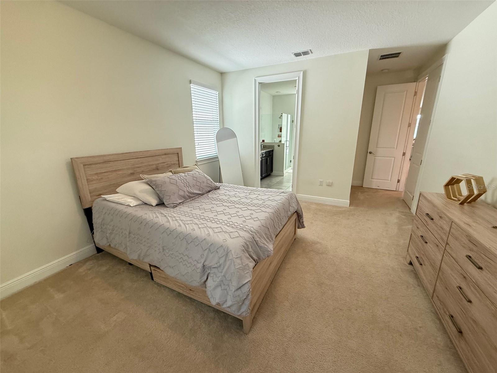 Image 27 of 30 For 10419 Bissell Street