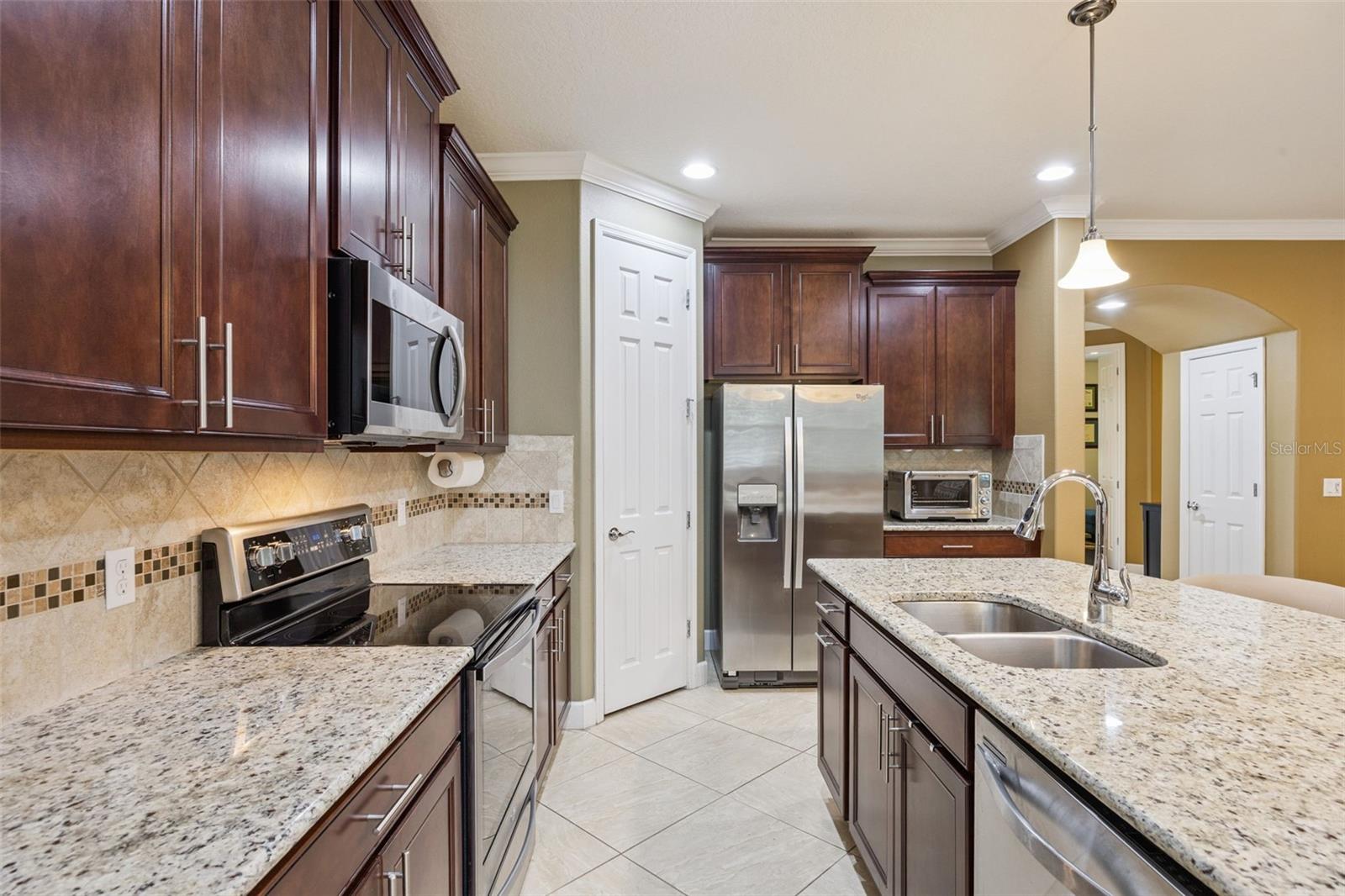 Image 16 of 53 For 523 Crystal Reserve Court