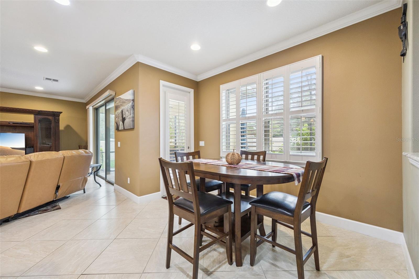 Image 17 of 53 For 523 Crystal Reserve Court