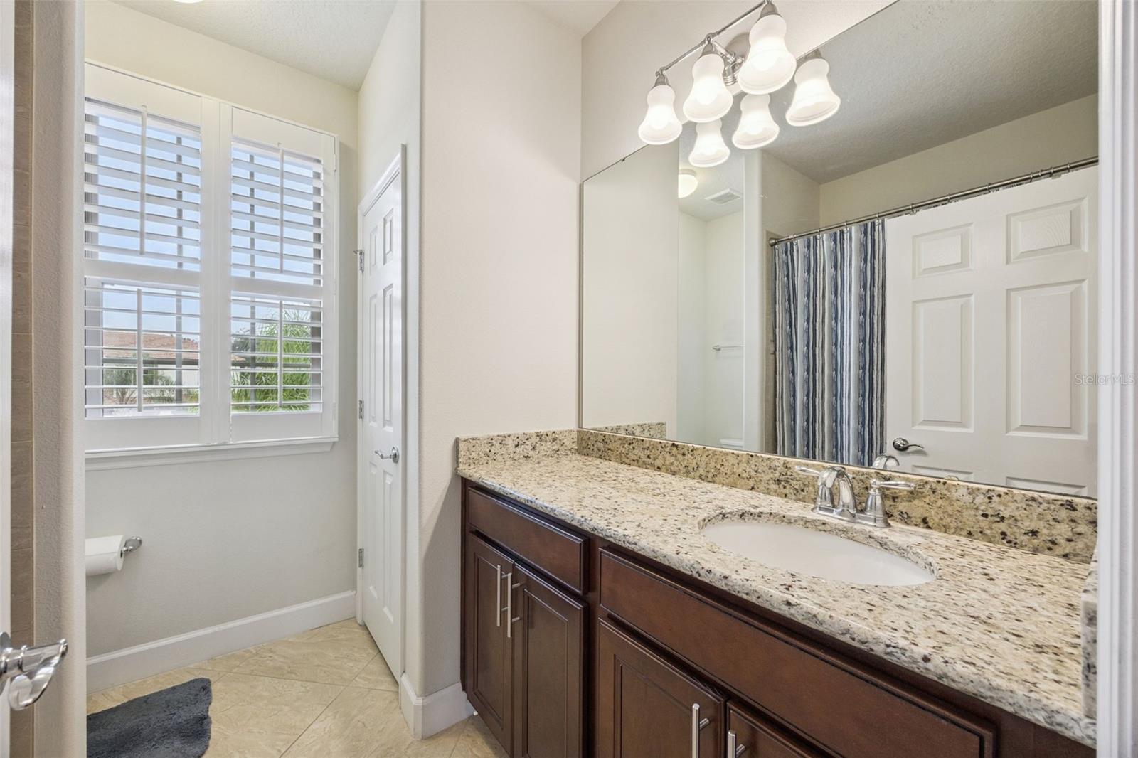 Image 34 of 53 For 523 Crystal Reserve Court