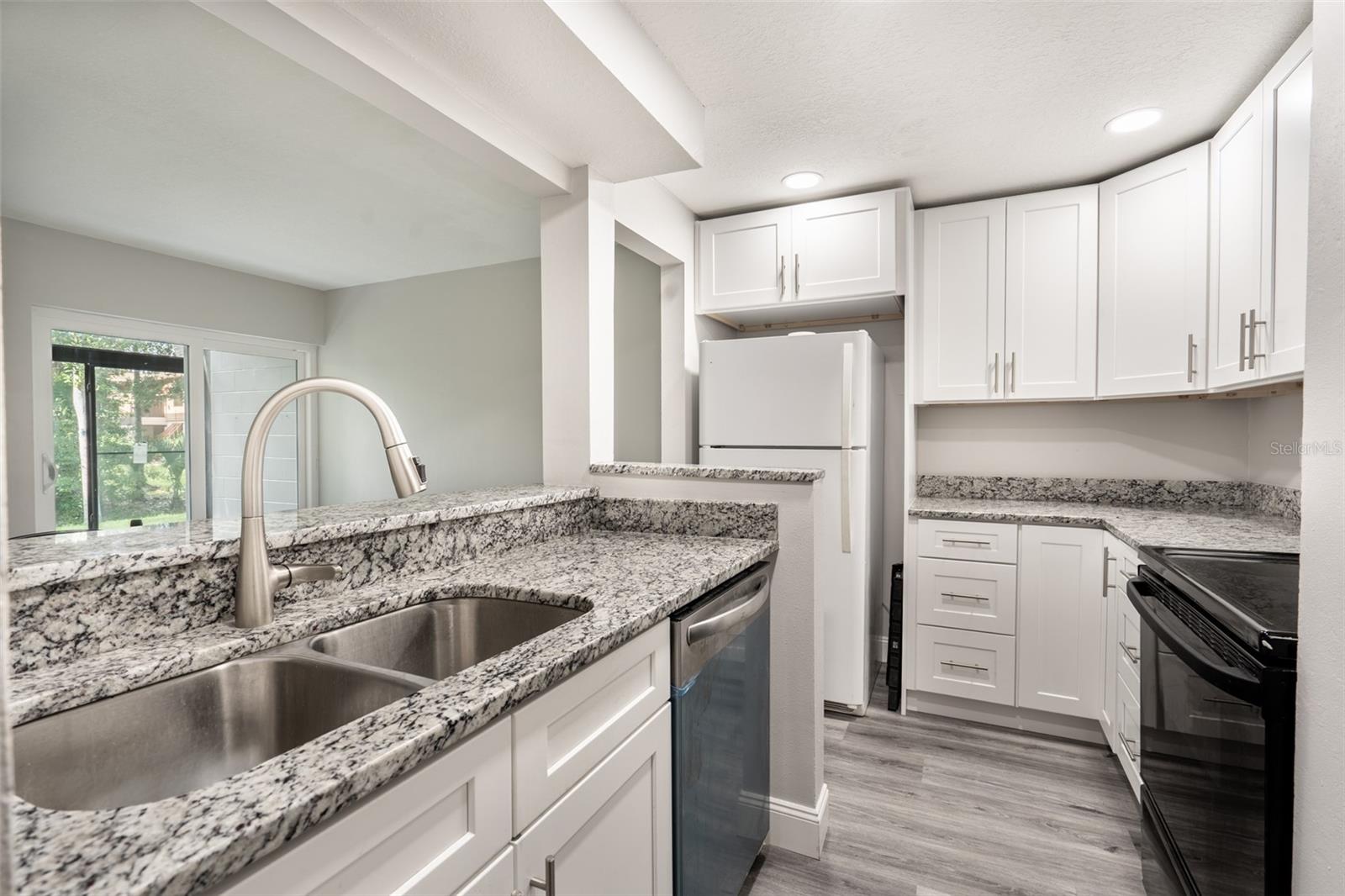 Image 9 of 27 For 100 Sweetgum Woods Court 10c