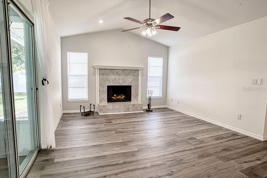 Image 19 of 49 For 1534 Spring Ridge Circle