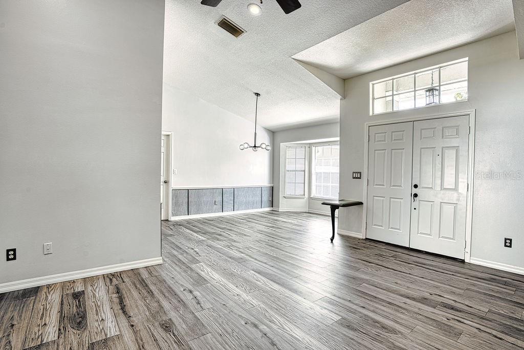 Image 3 of 49 For 1534 Spring Ridge Circle