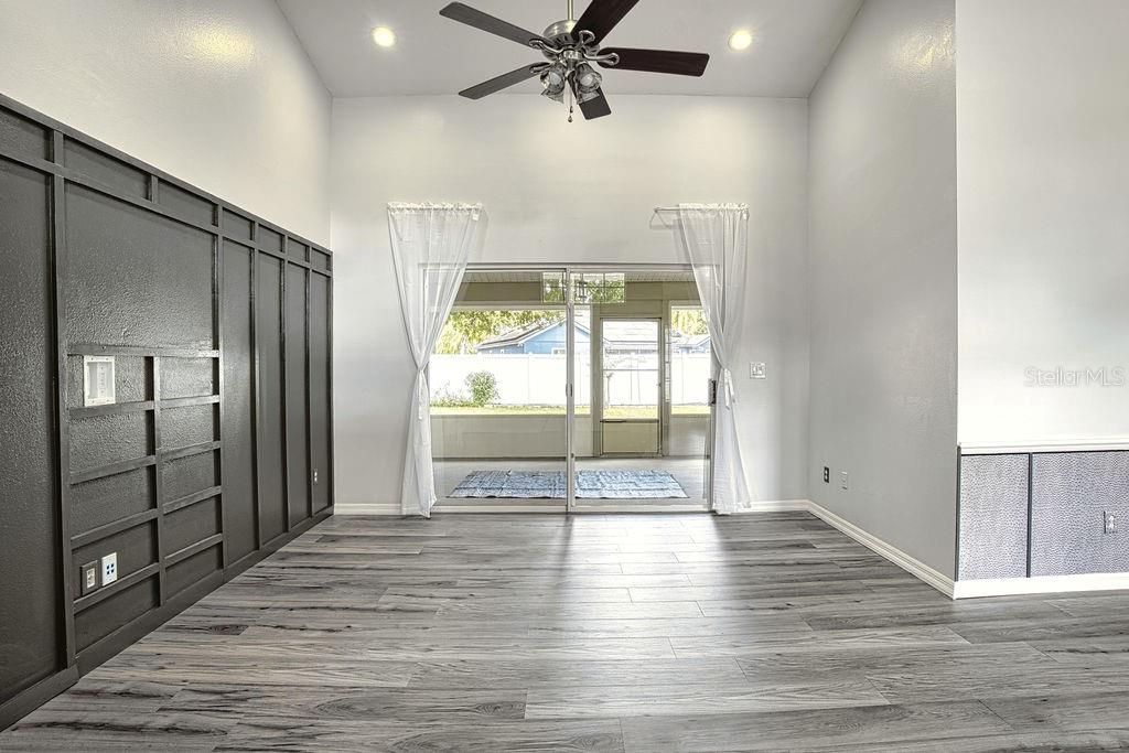 Image 4 of 49 For 1534 Spring Ridge Circle