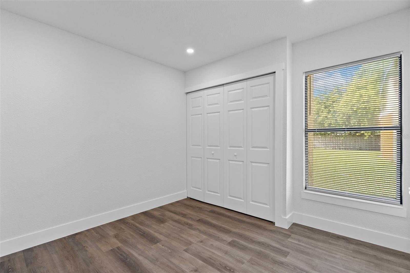 Image 15 of 27 For 46 Silver Park Circle