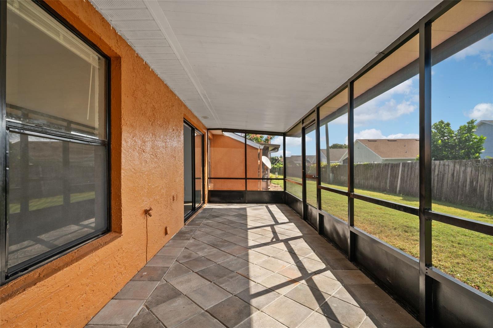 Image 23 of 27 For 46 Silver Park Circle