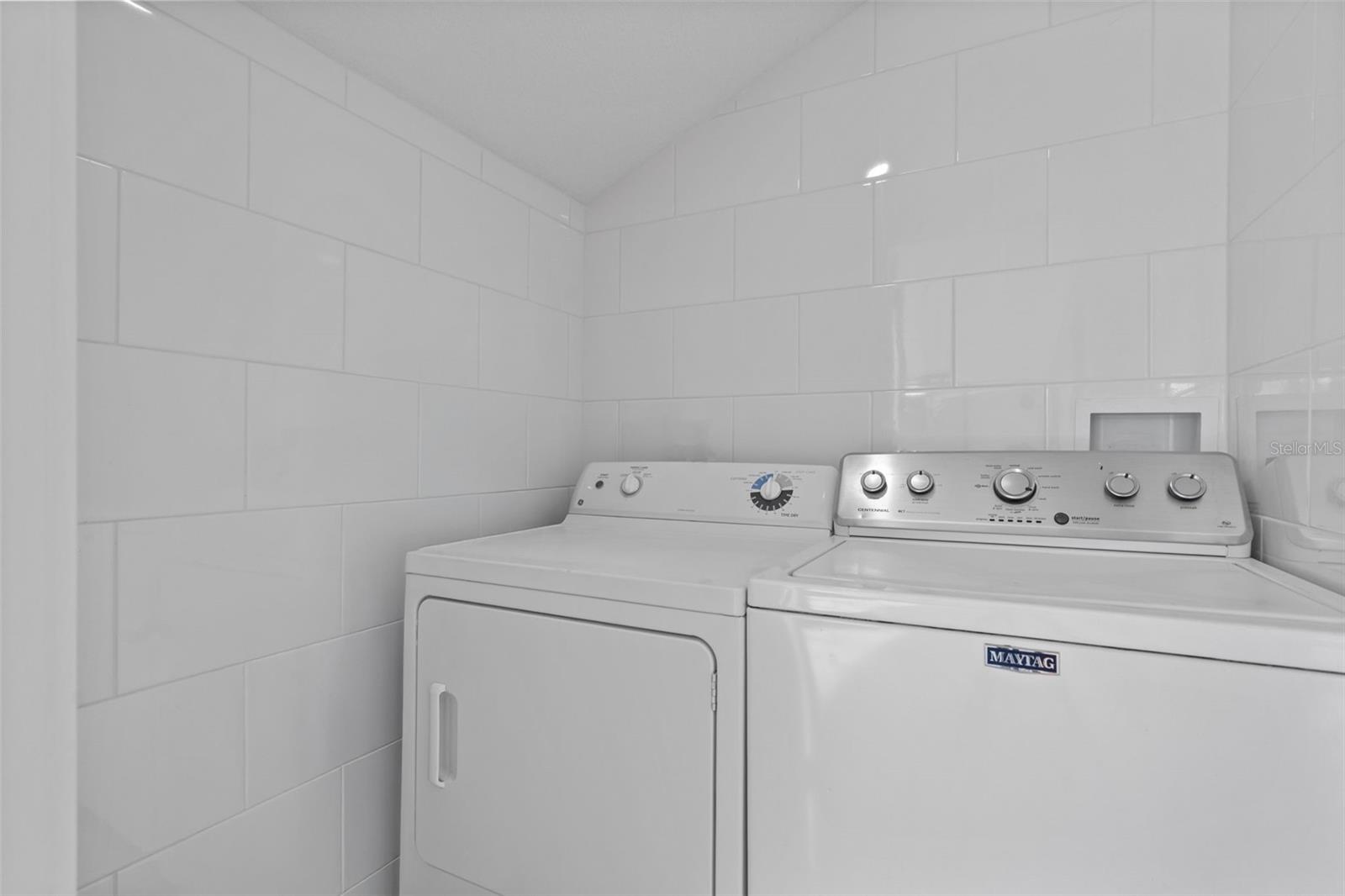 Image 9 of 27 For 46 Silver Park Circle