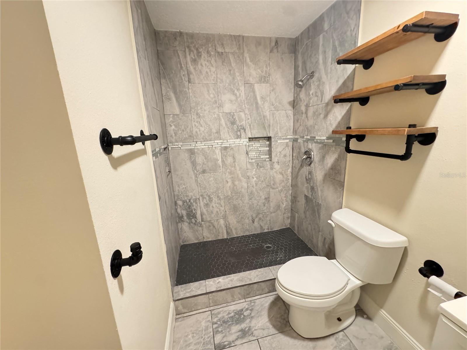 Image 13 of 28 For 1175 Georgia Avenue