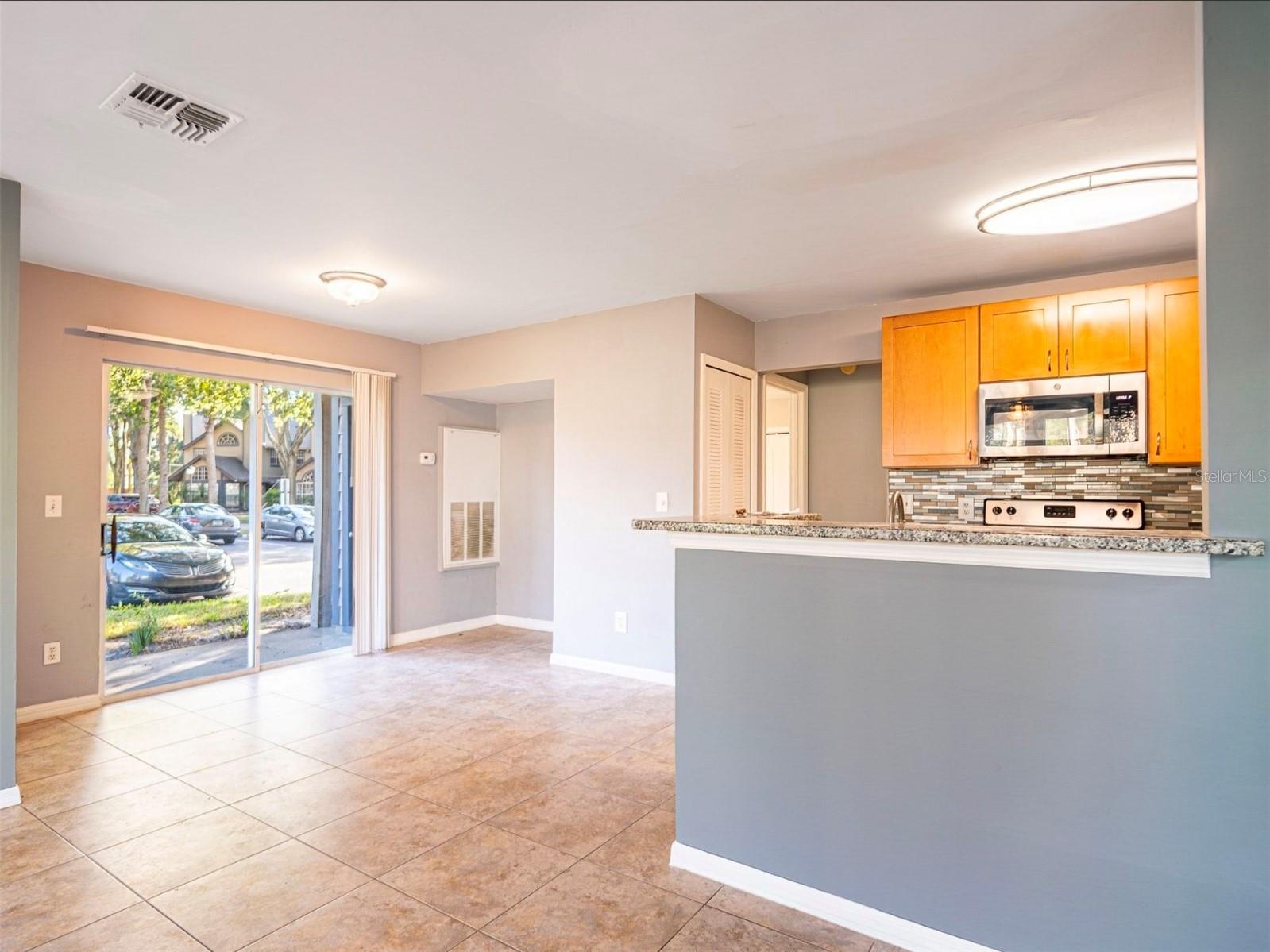 Image 6 of 24 For 962 Newcastle Circle 100