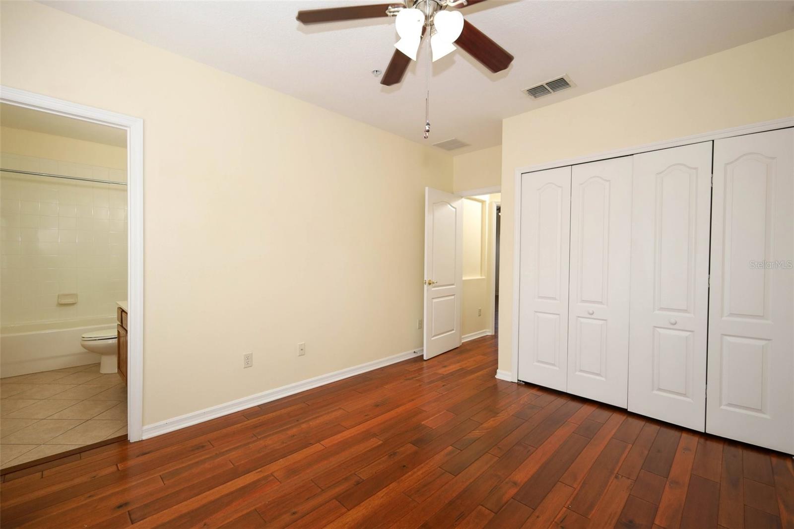 Image 11 of 52 For 539 Crimson Lane