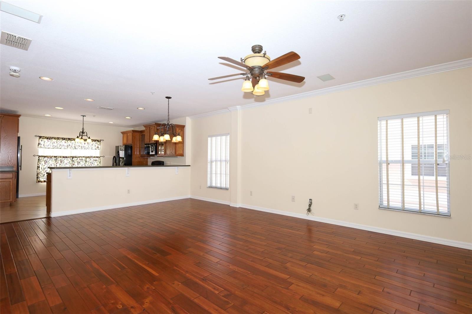 Image 21 of 52 For 539 Crimson Lane