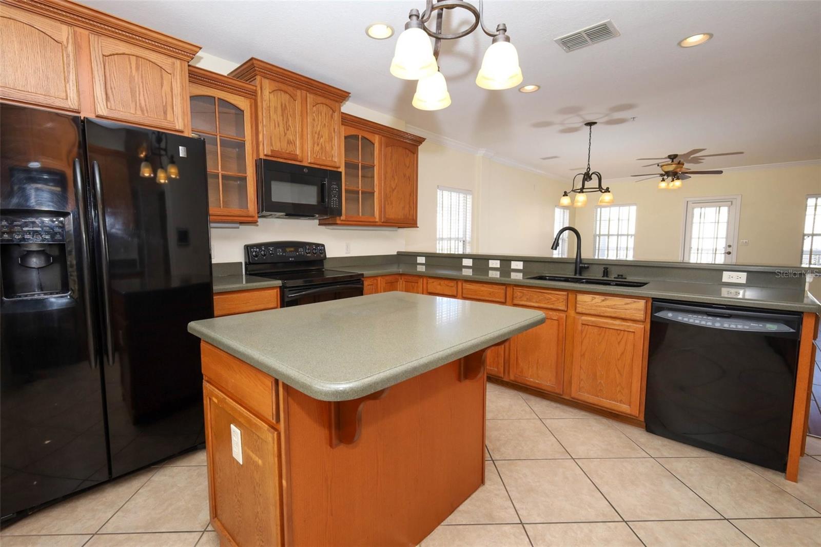 Image 24 of 52 For 539 Crimson Lane