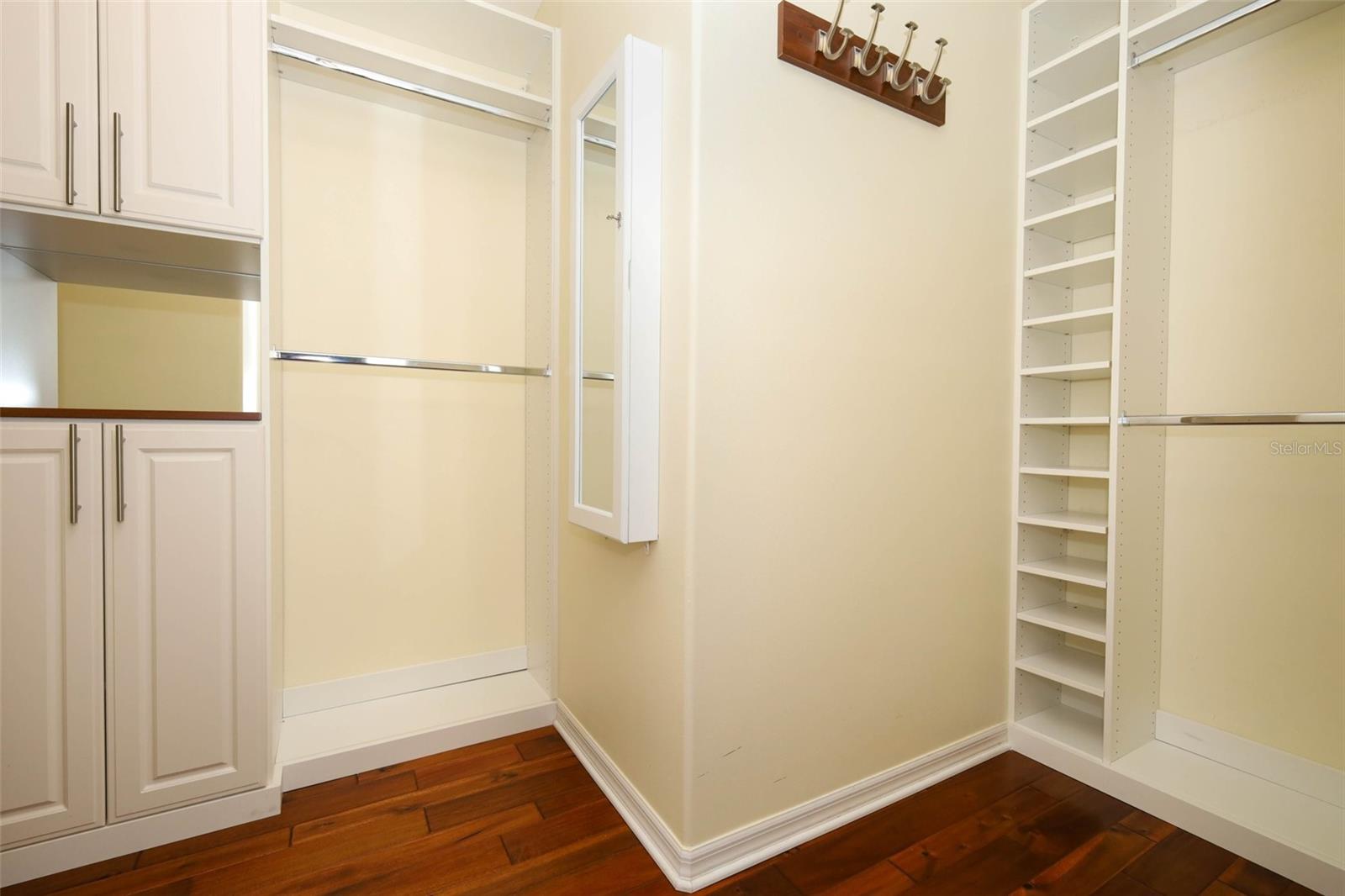 Image 36 of 52 For 539 Crimson Lane