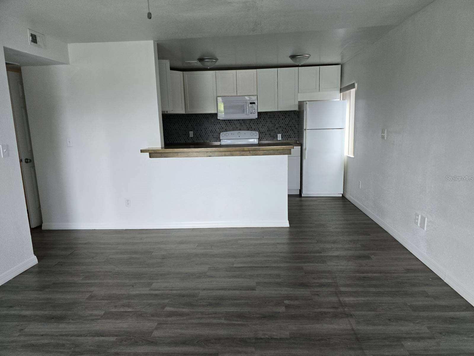 Image 2 of 7 For 800 Fiske Boulevard 714