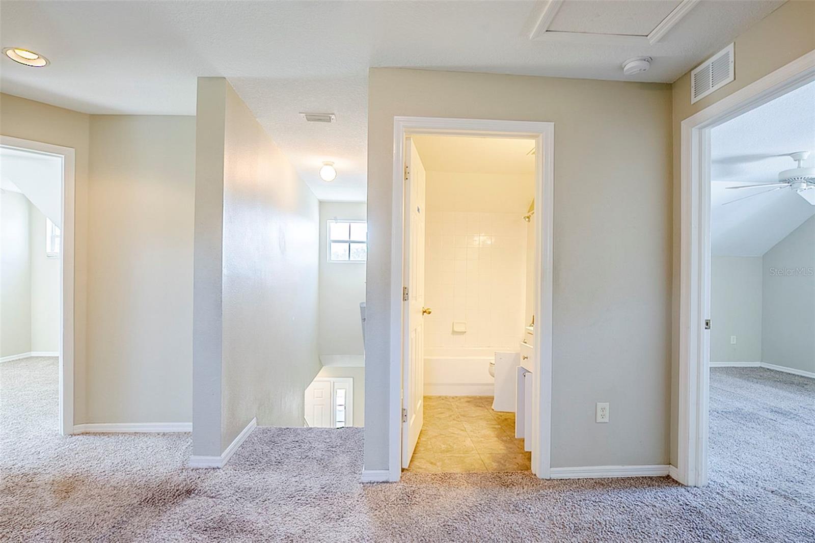 Image 24 of 50 For 6622 Summer Cove Drive