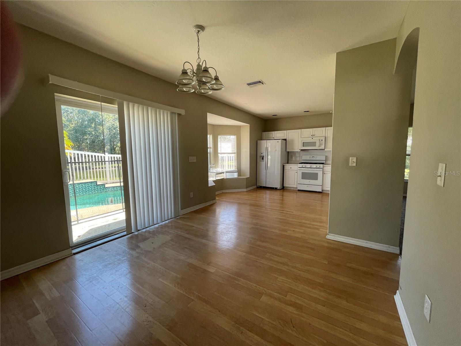 Image 3 of 12 For 6622 Summer Cove Drive