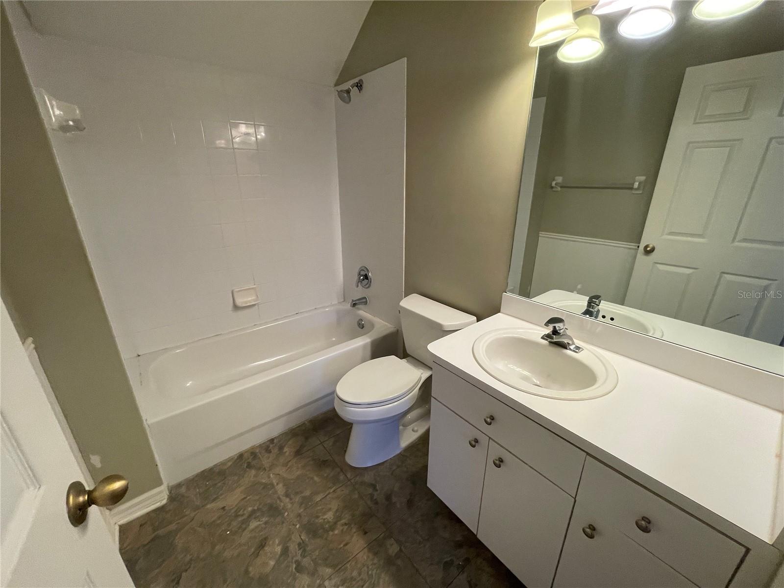 Image 7 of 12 For 6622 Summer Cove Drive