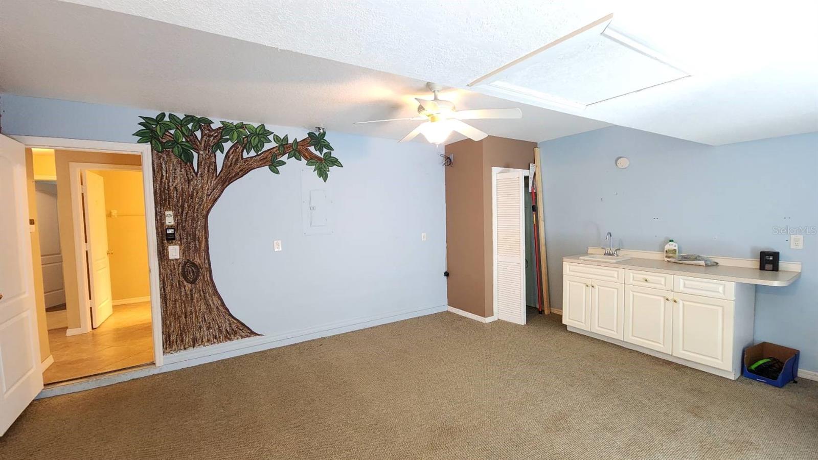 Image 11 of 53 For 302 Clydesdale Circle