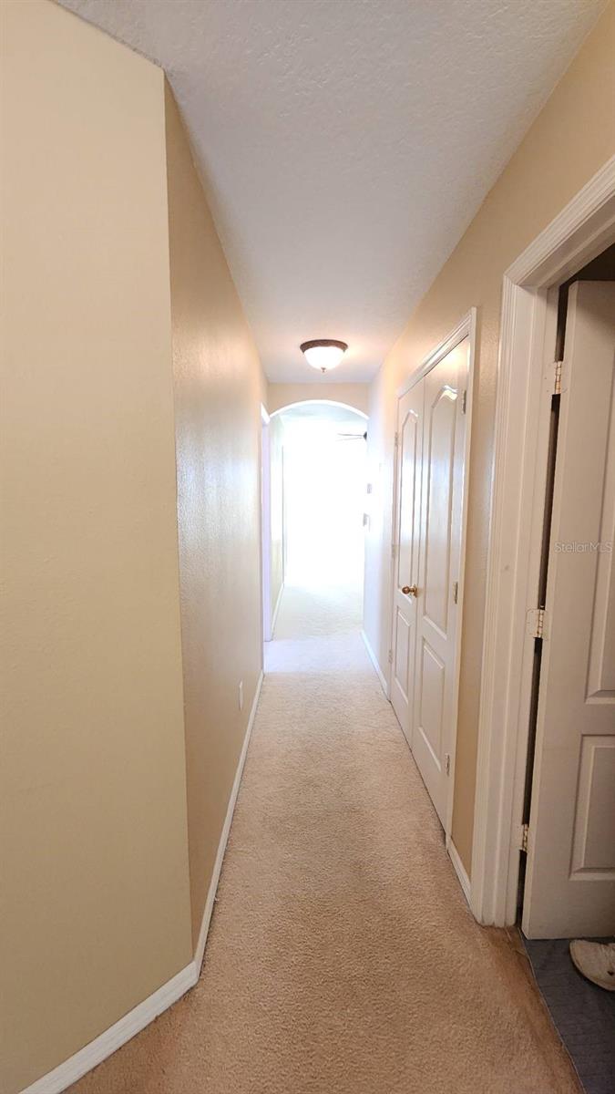 Image 15 of 53 For 302 Clydesdale Circle