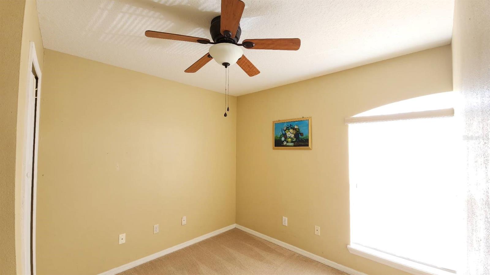 Image 25 of 53 For 302 Clydesdale Circle