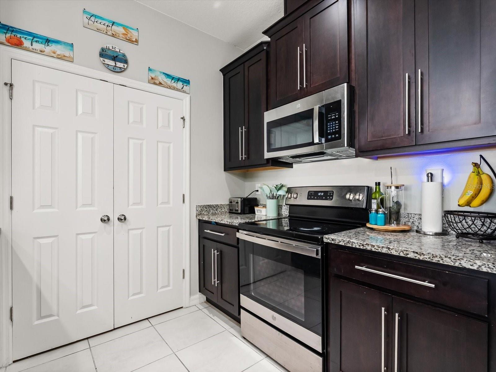 Image 10 of 35 For 6940 Church Lake Street