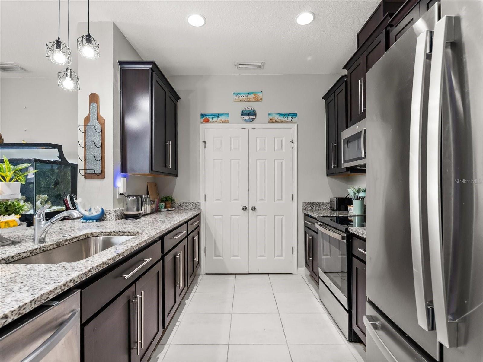 Image 9 of 35 For 6940 Church Lake Street