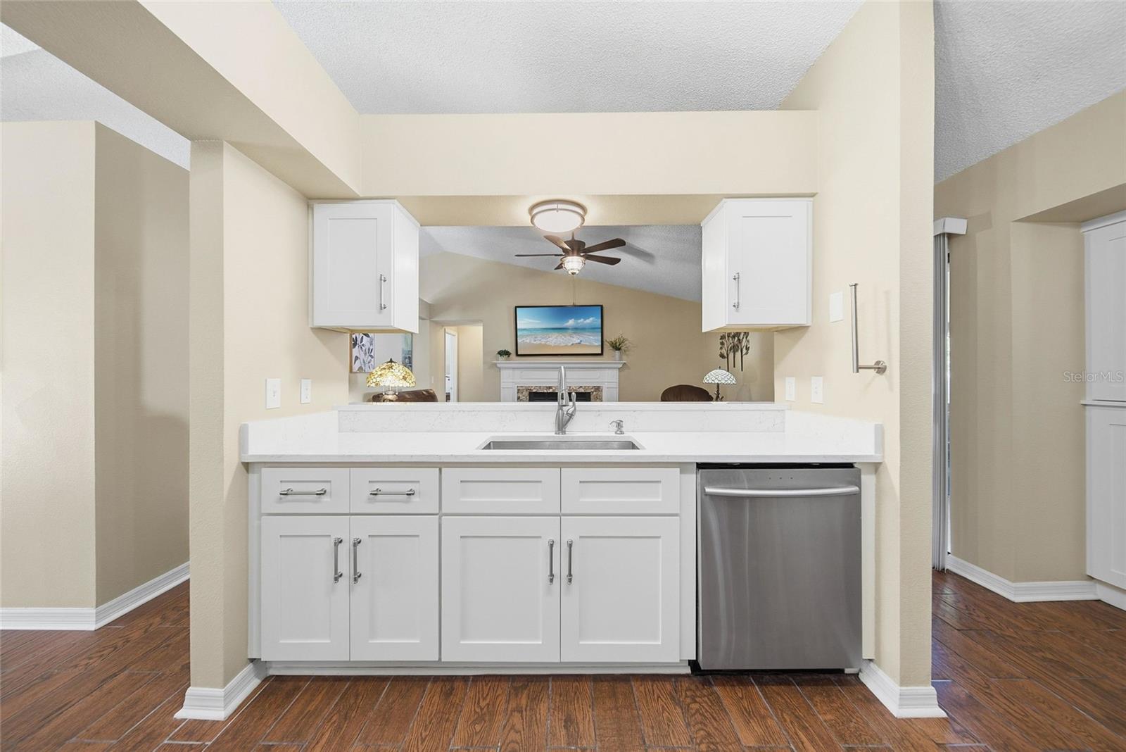 Listing photo id 13 for 131 Ryan Court