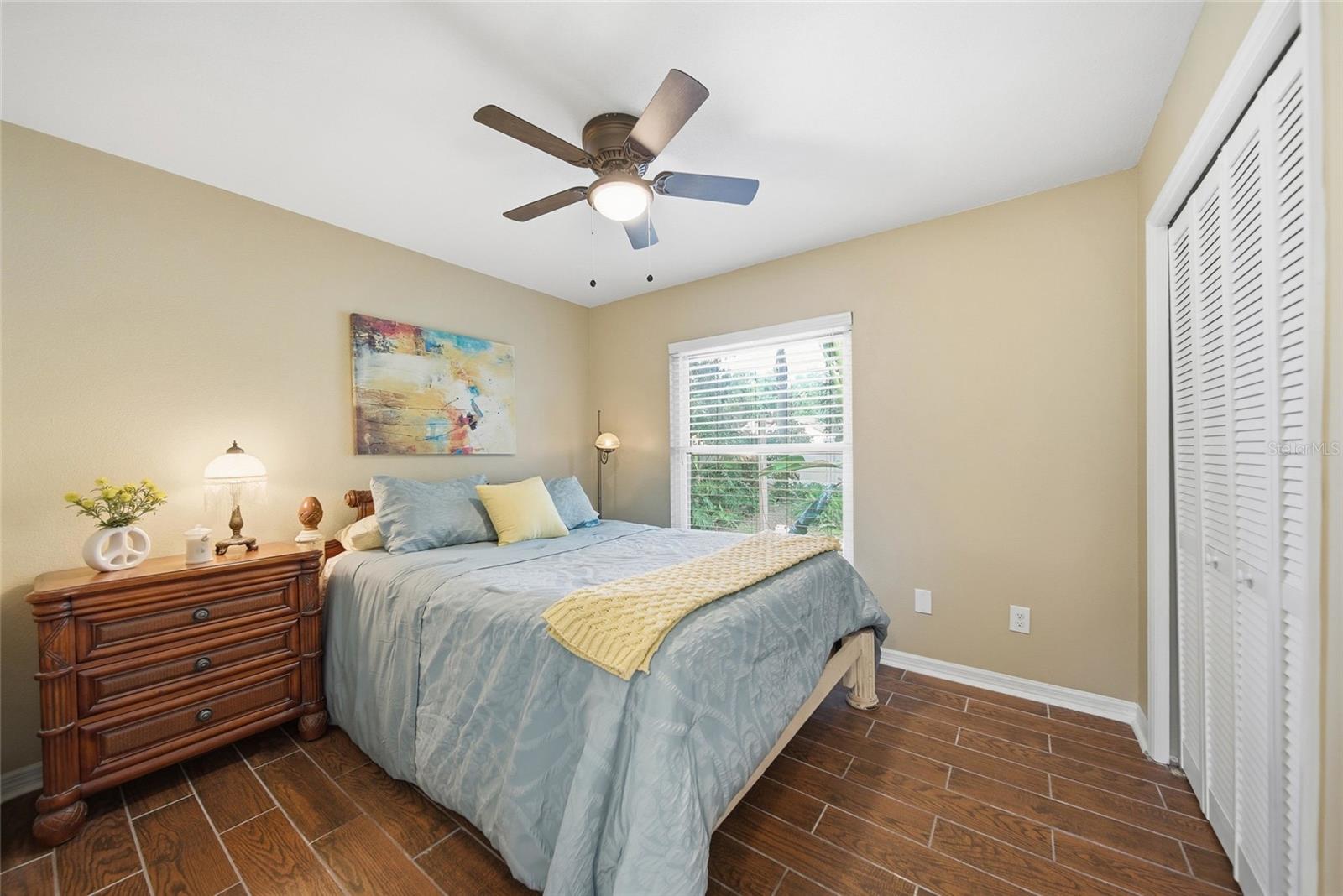 Listing photo id 16 for 131 Ryan Court