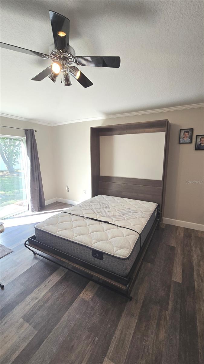 Image 35 of 73 For 2027 Elmhurst Lane