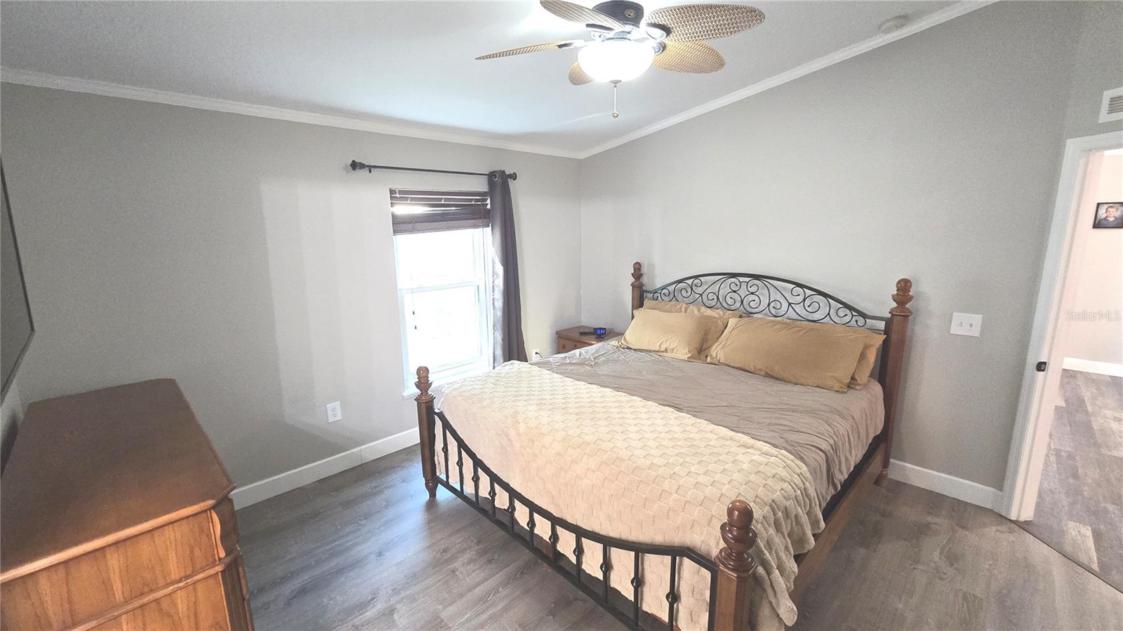 Image 36 of 73 For 2027 Elmhurst Lane