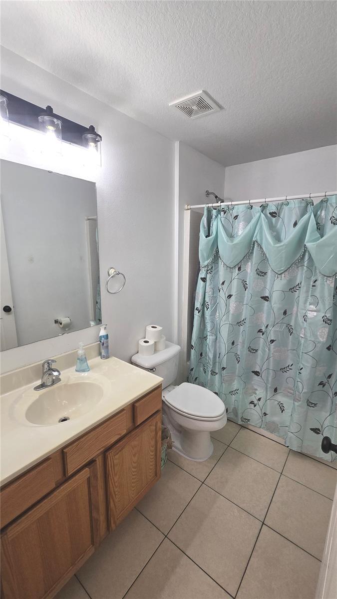 Image 47 of 73 For 2027 Elmhurst Lane