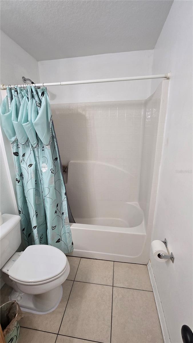 Image 48 of 73 For 2027 Elmhurst Lane