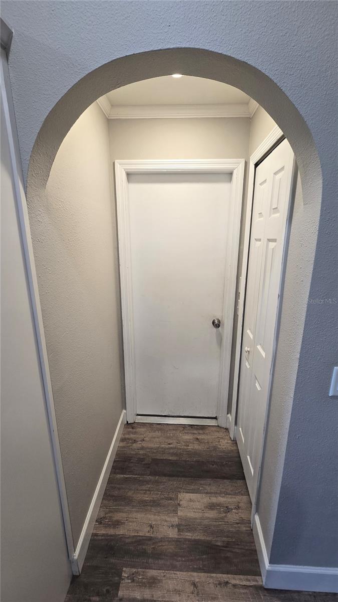 Image 57 of 73 For 2027 Elmhurst Lane