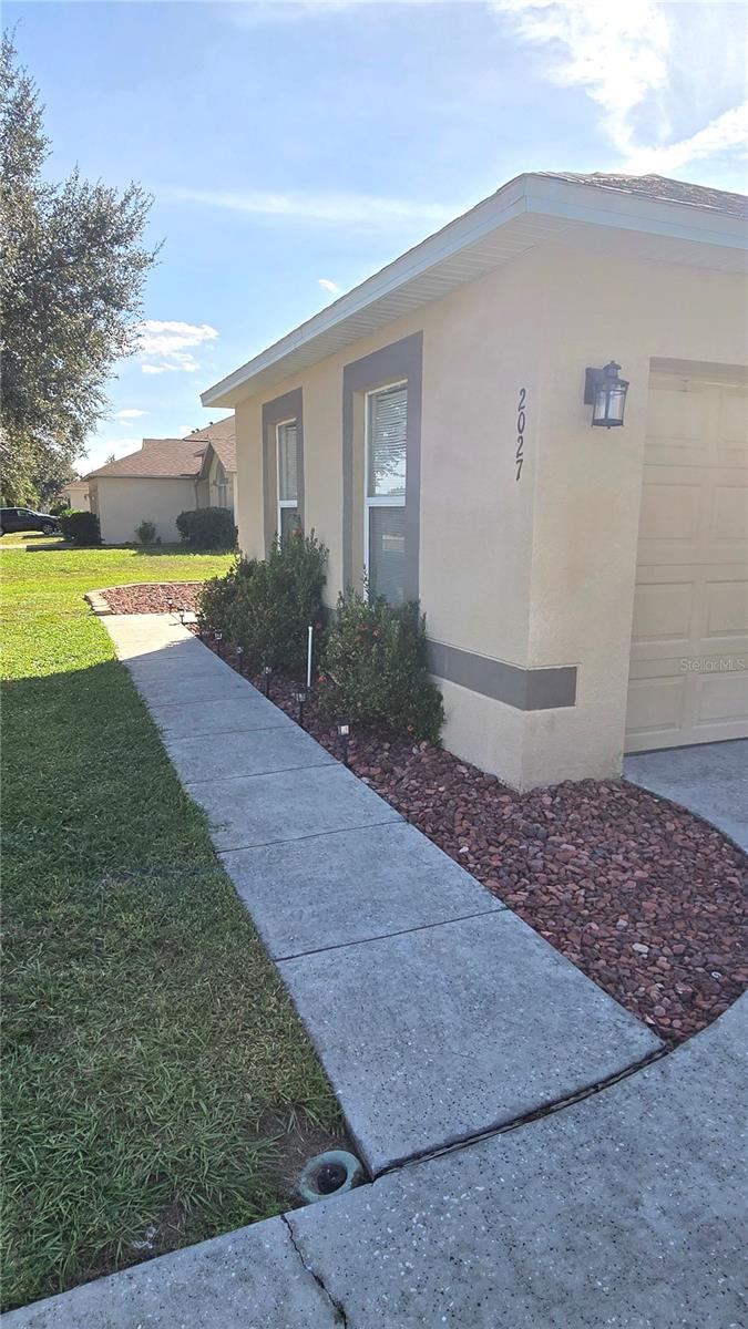 Image 6 of 73 For 2027 Elmhurst Lane