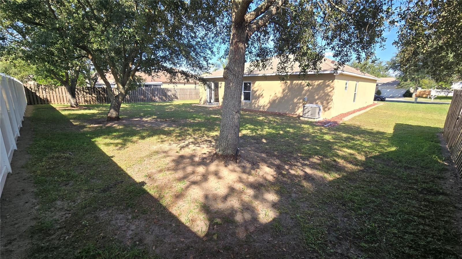 Image 62 of 73 For 2027 Elmhurst Lane