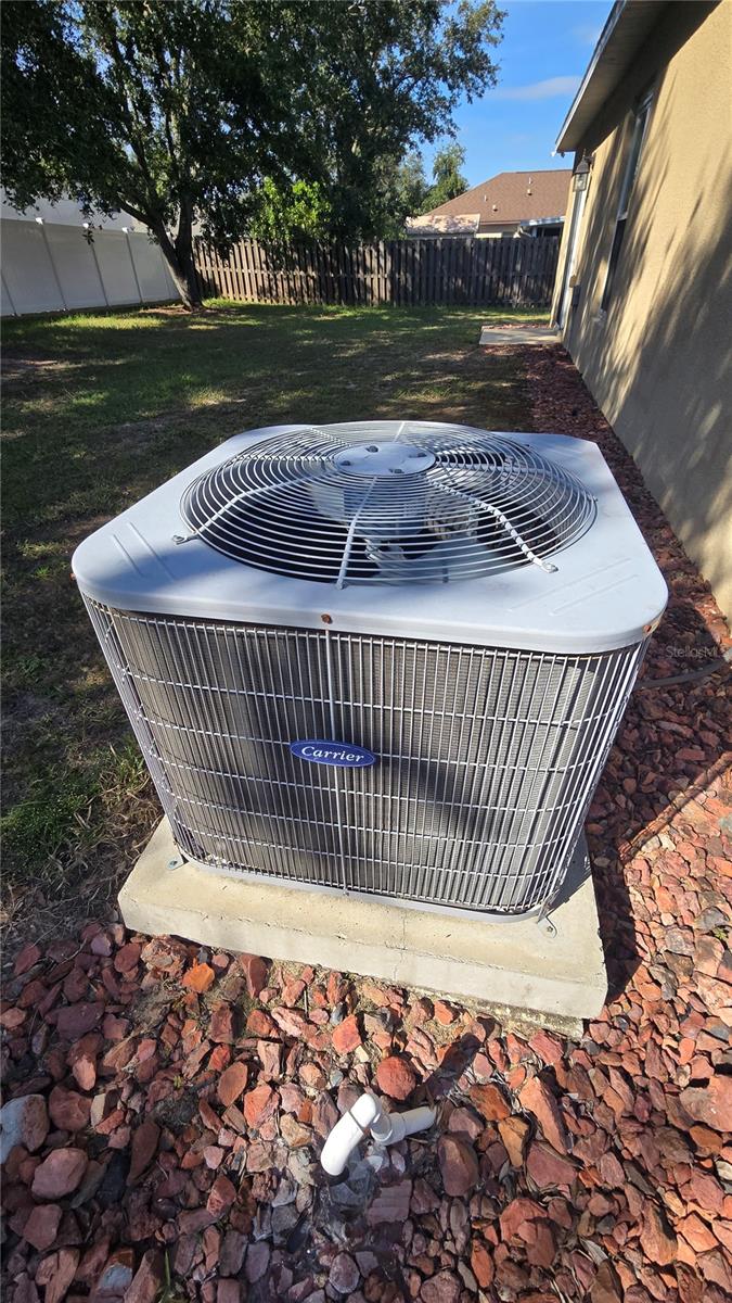 Image 68 of 73 For 2027 Elmhurst Lane