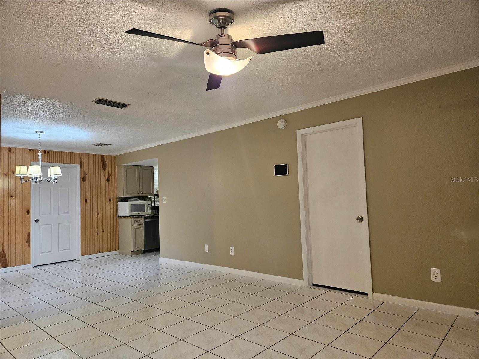 Image 12 of 52 For 2815 Fieldcrest Court