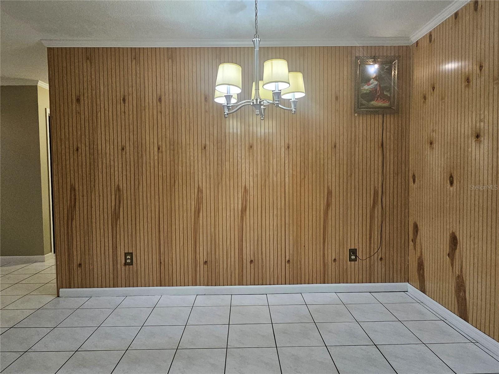 Image 16 of 52 For 2815 Fieldcrest Court