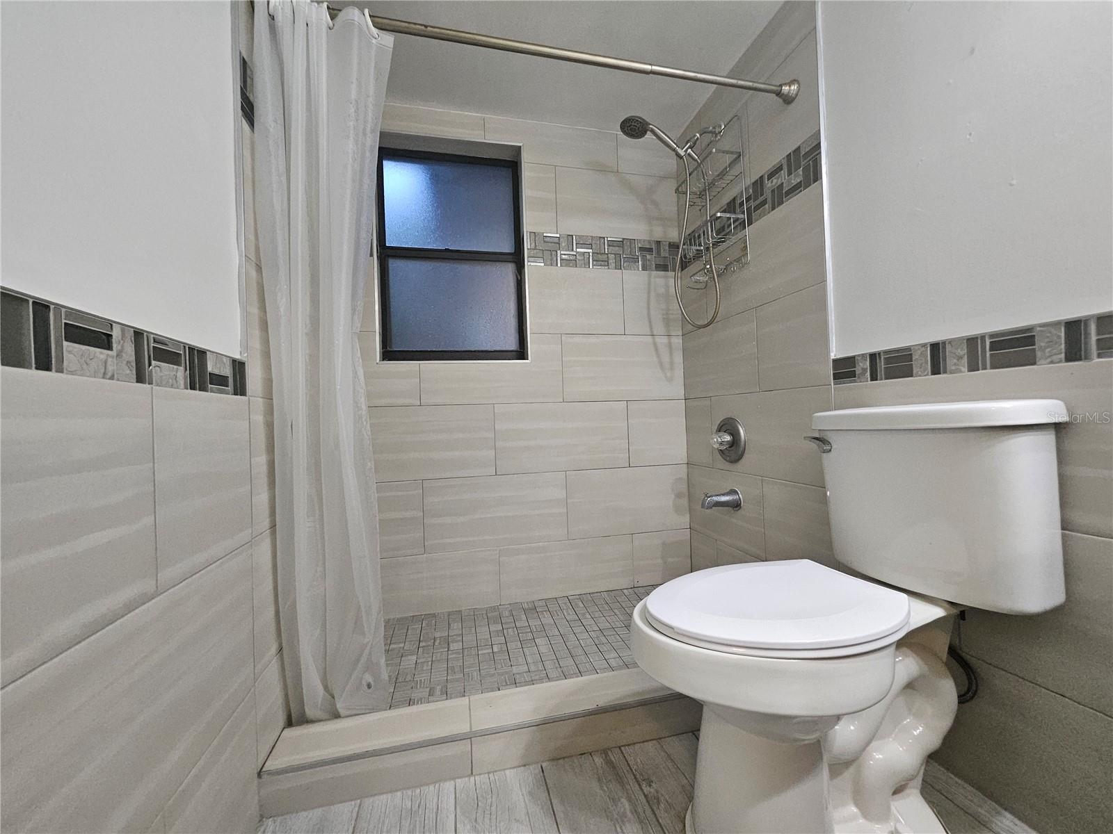 Image 37 of 52 For 2815 Fieldcrest Court