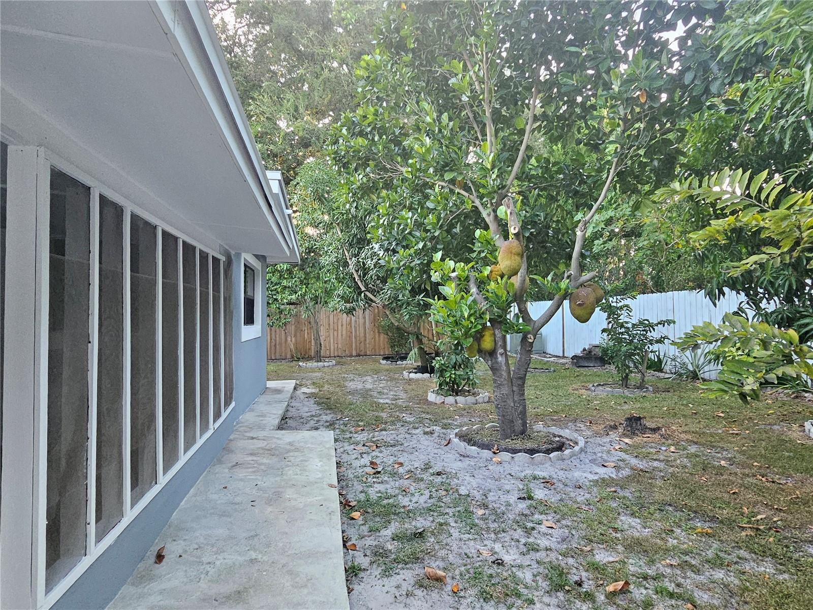 Image 45 of 52 For 2815 Fieldcrest Court