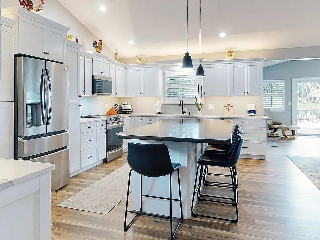 Image 10 of 41 For 808 Soft Pine Court