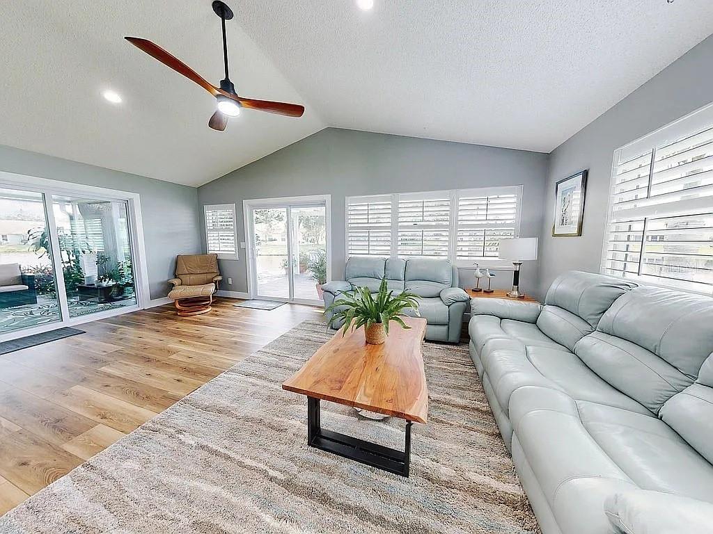 Image 18 of 41 For 808 Soft Pine Court